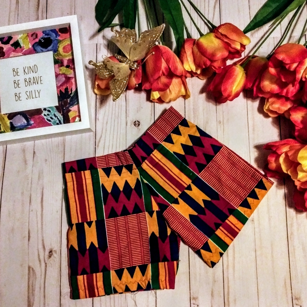 2T-6TRetro shorts in authentic kenteAfricanprints
